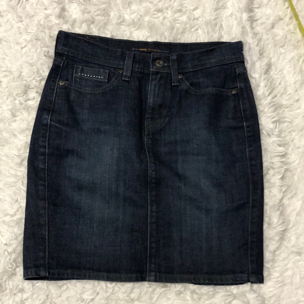 Levi’s the original jean denim skirt sz2